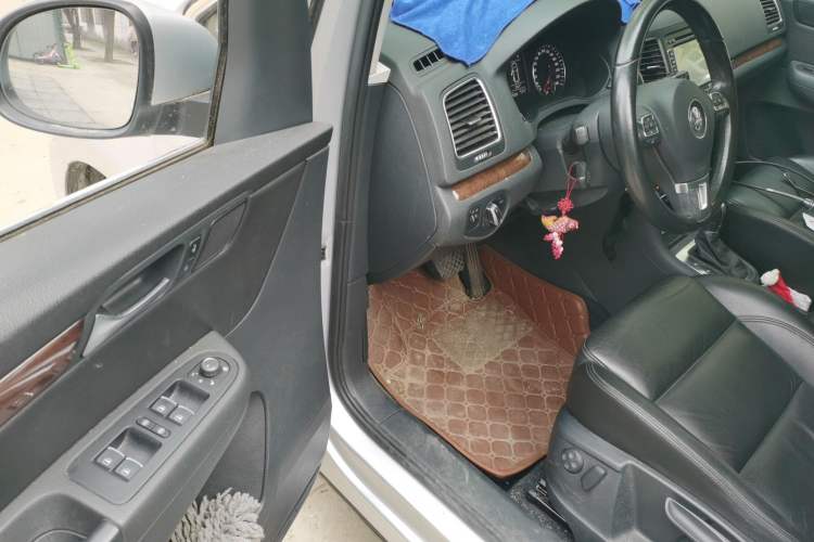 Used Volkswagen Sharan 2015 1.8TSI Comfort Model Driver Seat