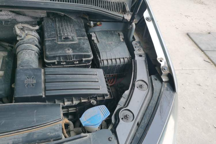 Used Volkswagen Sharan 2015 1.8TSI Comfort Model Engine Bay Left