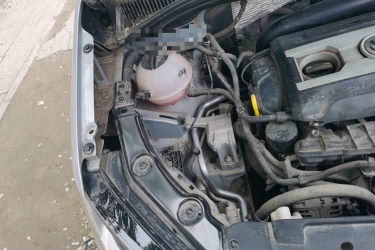 Used Volkswagen Sharan 2015 1.8TSI Comfort Model Engine Bay Right