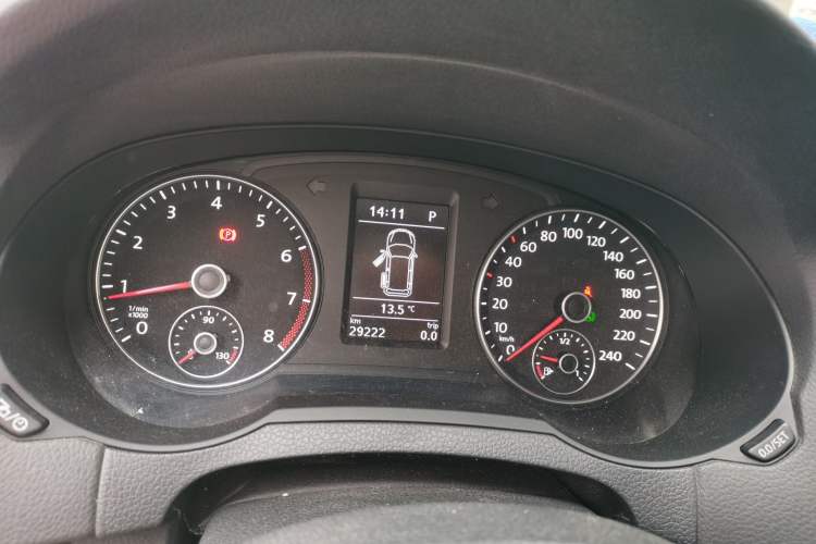 Used Volkswagen Sharan 2015 1.8TSI Comfort Model Instrument Cluster