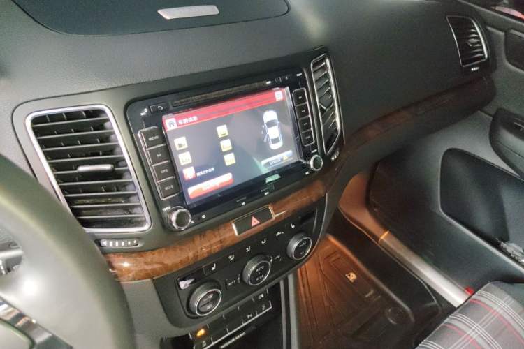 Used Volkswagen Sharan 2015 1.8TSI Comfort Model Audio And AC Panel