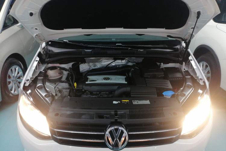 Used Volkswagen Sharan 2015 1.8TSI Comfort Model Engine Bay