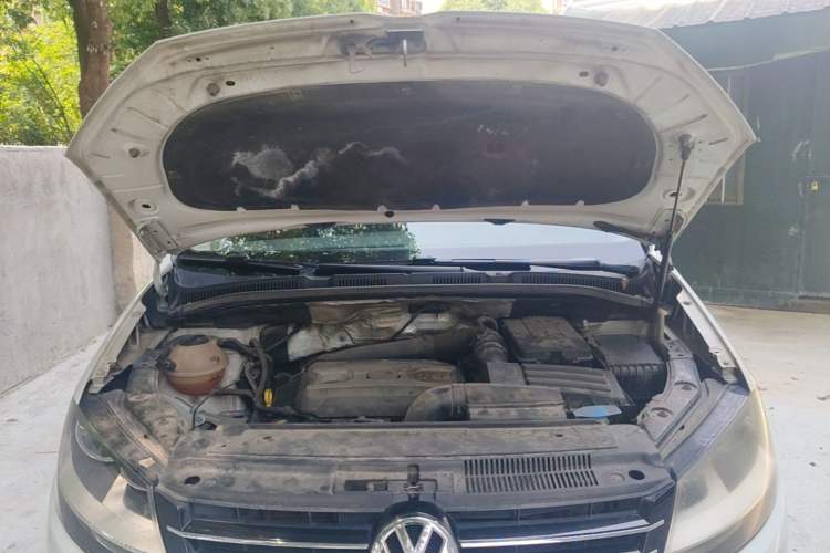 Used Volkswagen Sharan 2015 1.8TSI Comfort Model Engine Bay