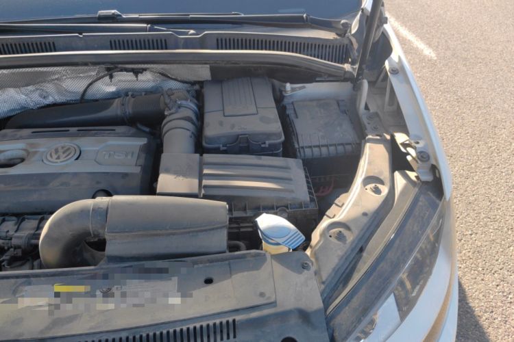 Used Volkswagen Sharan 2015 1.8TSI Comfort Model Engine Bay Left