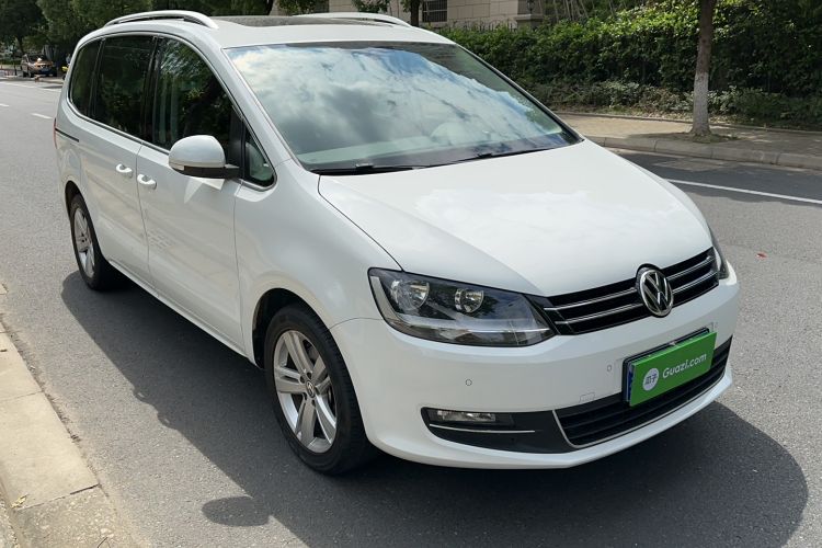 Used Volkswagen Sharan 2015 1.8TSI Comfort Model Front Right 45 Deg