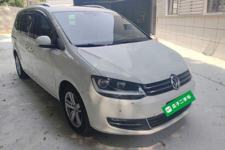 Used Volkswagen Sharan 2015 1.8TSI Comfort Model Front Right 45 Deg