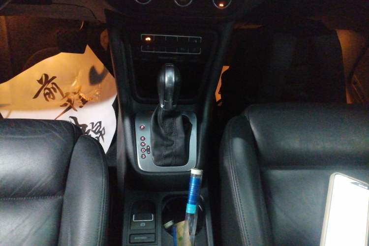Used Volkswagen Sharan 2015 1.8TSI Comfort Model Gear Lever