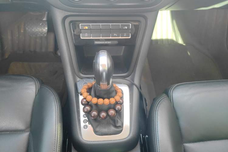Used Volkswagen Sharan 2015 1.8TSI Comfort Model Gear Lever