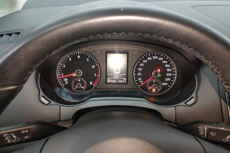 Used Volkswagen Sharan 2015 1.8TSI Comfort Model Instrument Cluster