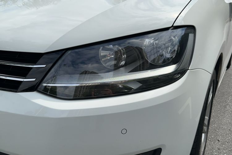 Used Volkswagen Sharan 2015 1.8TSI Comfort Model Left Front Headlight