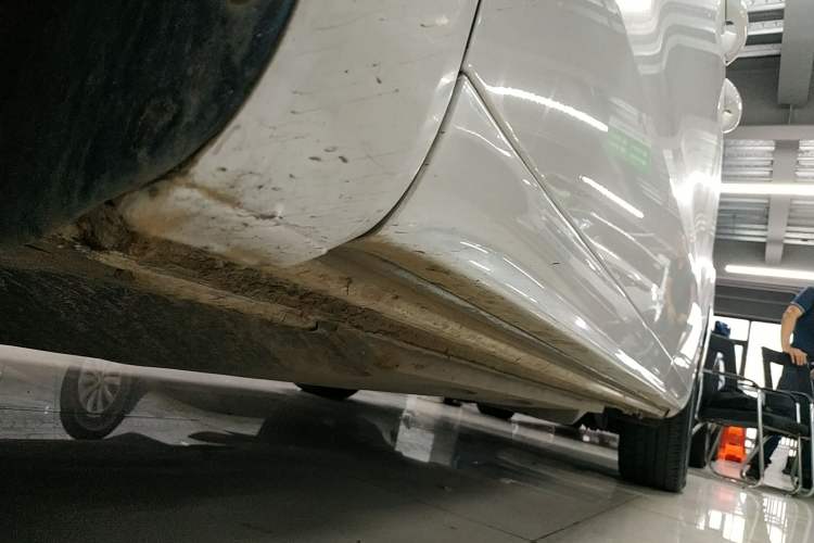 Used Volkswagen Sharan 2015 1.8TSI Comfort Model Left Side Sill