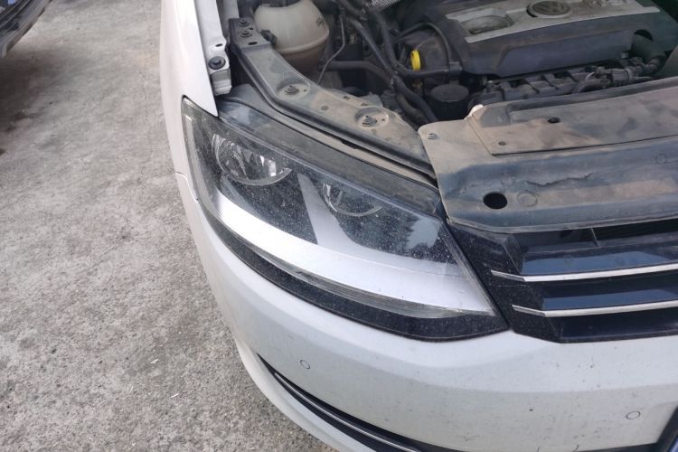 Used Volkswagen Sharan 2015 1.8TSI Comfort Model Right Front Headlight