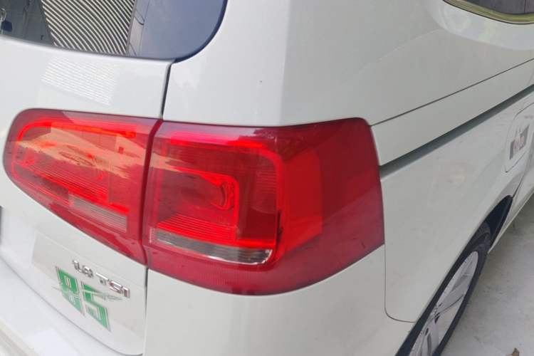 Used Volkswagen Sharan 2015 1.8TSI Comfort Model Right Rear Taillight