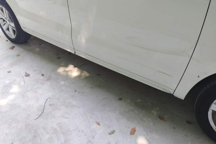 Used Volkswagen Sharan 2015 1.8TSI Comfort Model Right Side Sill