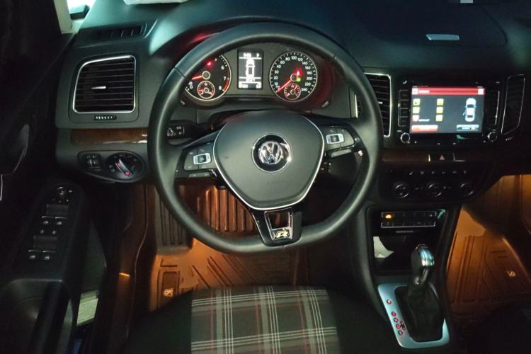 Used Volkswagen Sharan 2015 1.8TSI Comfort Model Steering Wheel