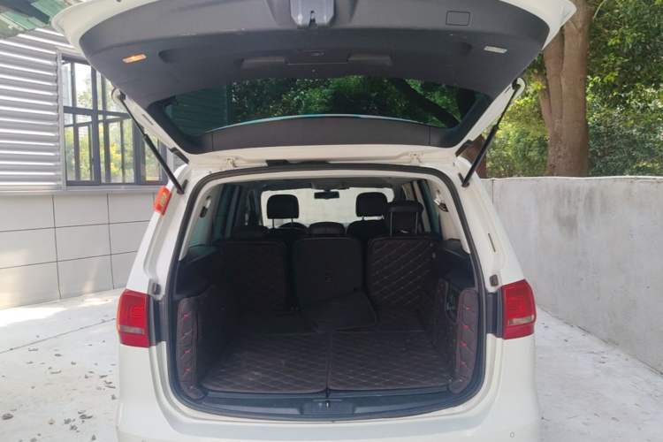 Used Volkswagen Sharan 2015 1.8TSI Comfort Model Trunk
