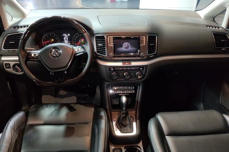 Used Volkswagen Sharan 2016 380TSI Comfort Edition 7-Seater Center Console