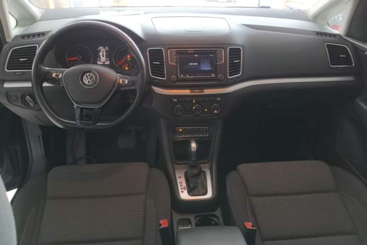 Used Volkswagen Sharan 2016 380TSI Comfort Edition 7-Seater Center Console