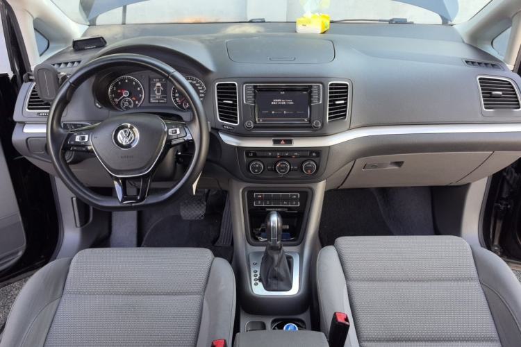 Used Volkswagen Sharan 2016 380TSI Comfort Edition 7-Seater Center Console