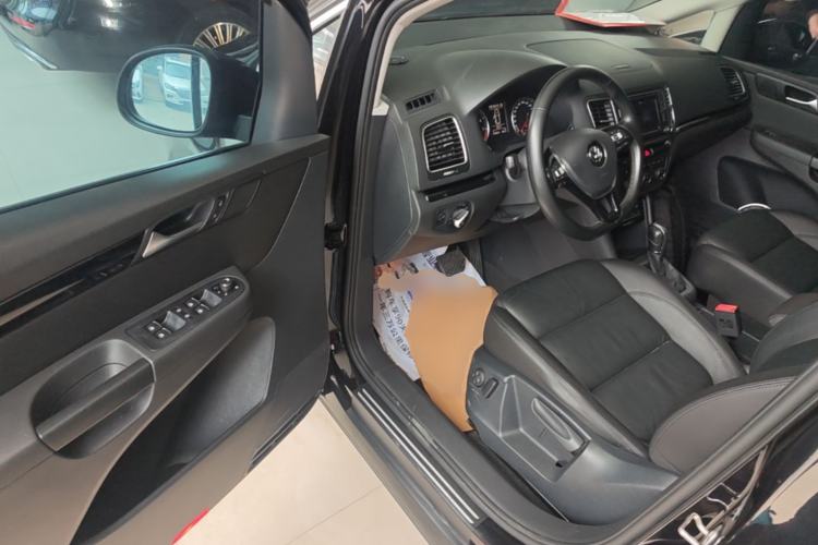 Used Volkswagen Sharan 2016 380TSI Luxury 7-Seater Driver Seat