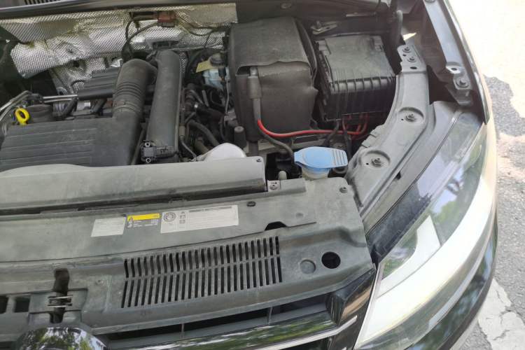 Used Volkswagen Sharan  Engine Bay Left