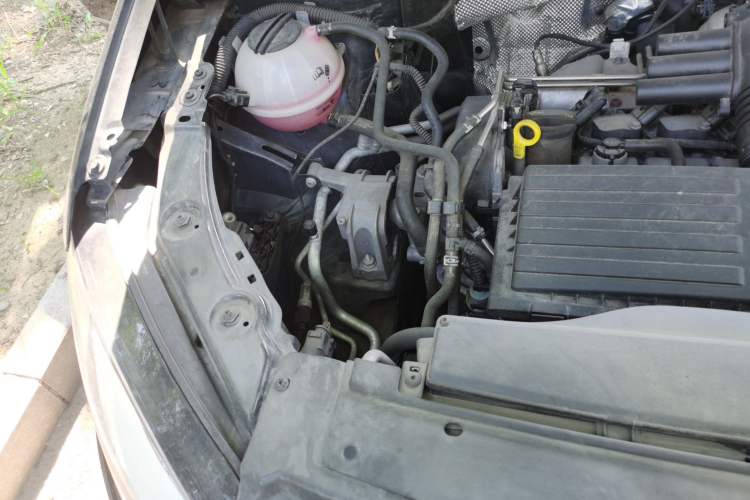 Used Volkswagen Sharan  Engine Bay Right