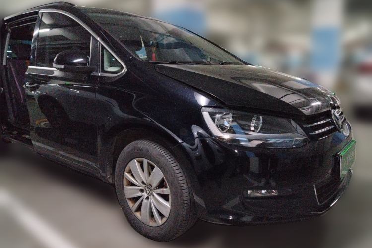 Used Volkswagen Sharan 2016 280TSI Enjoyment Model 7-Seater Front Right 45 Deg