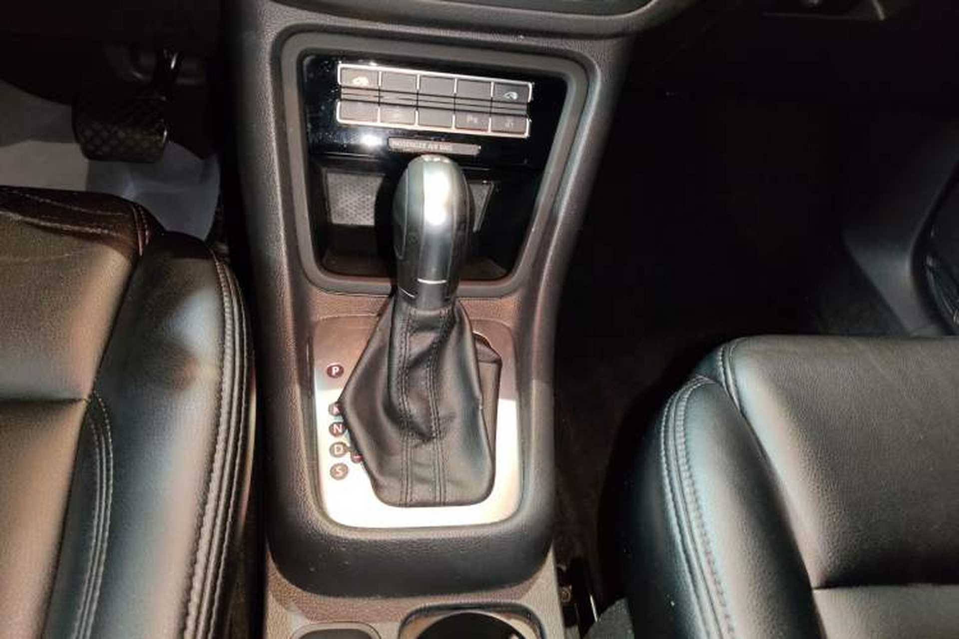 Used Volkswagen Sharan 2016 380TSI Comfort Edition 7-Seater Gear Lever