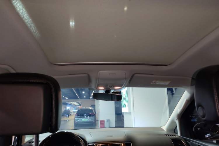 Used Volkswagen Sharan 2016 380TSI Comfort Edition 7-Seater Headliner