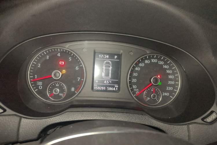 Used Volkswagen Sharan 2016 280TSI Enjoyment Model 7-Seater Instrument Cluster