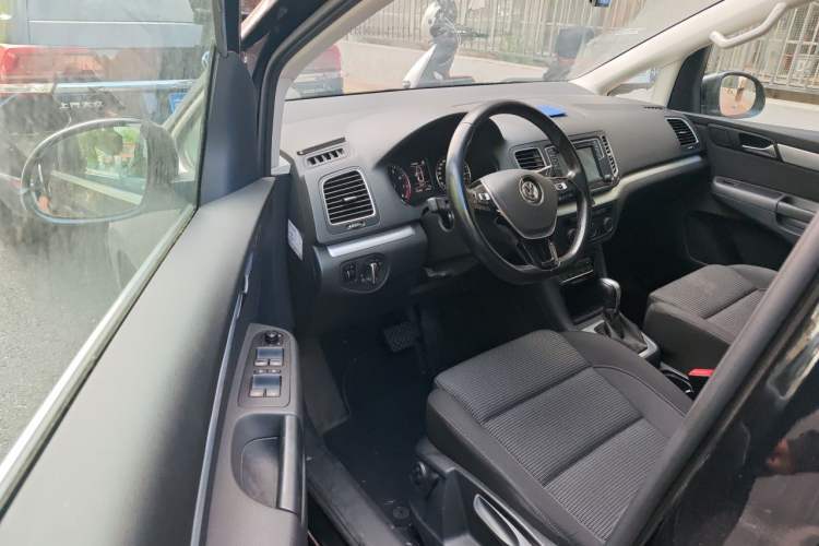 Used Volkswagen Sharan 2016 380TSI Comfort Edition 7-Seater Interior 3