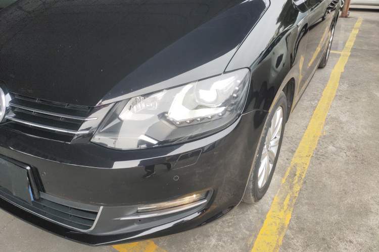 Used Volkswagen Sharan 2016 380TSI Luxury 7-Seater Left Front Headlight