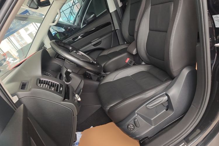 Used Volkswagen Sharan 2016 380TSI Luxury 7-Seater Left Front Seat