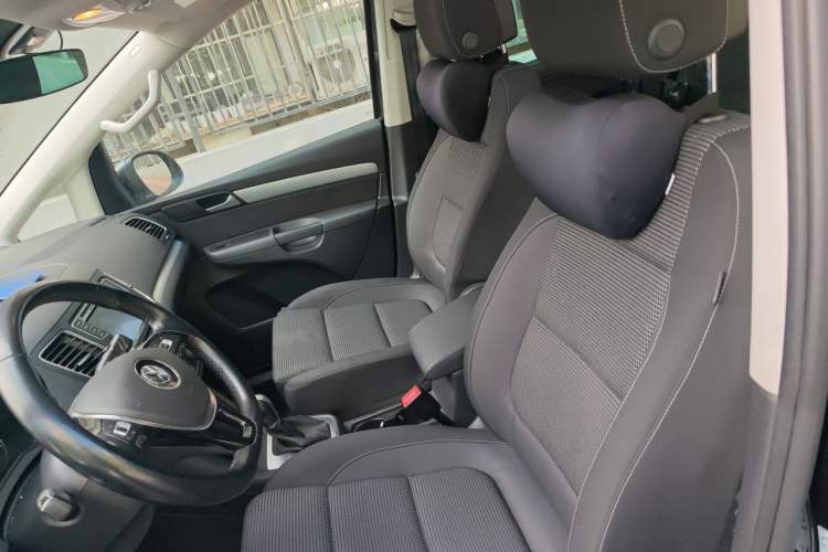 Used Volkswagen Sharan 2016 380TSI Comfort Edition 7-Seater Left Front Seat