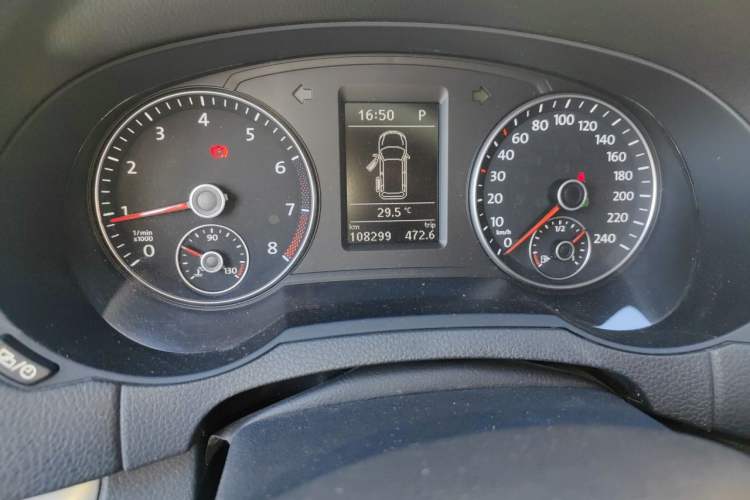 Used Volkswagen Sharan 2016 280TSI Enjoyment Model 7-Seater Odometer Close Up