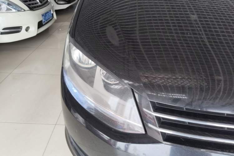 Used Volkswagen Sharan 2016 380TSI Comfort Edition 7-Seater Right Front Headlight