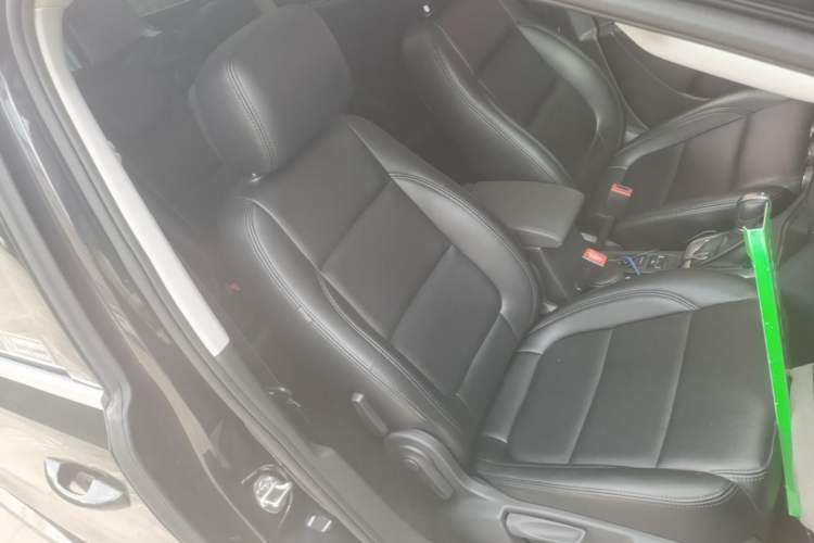 Used Volkswagen Sharan 2016 380TSI Comfort Edition 7-Seater Right Front Seat