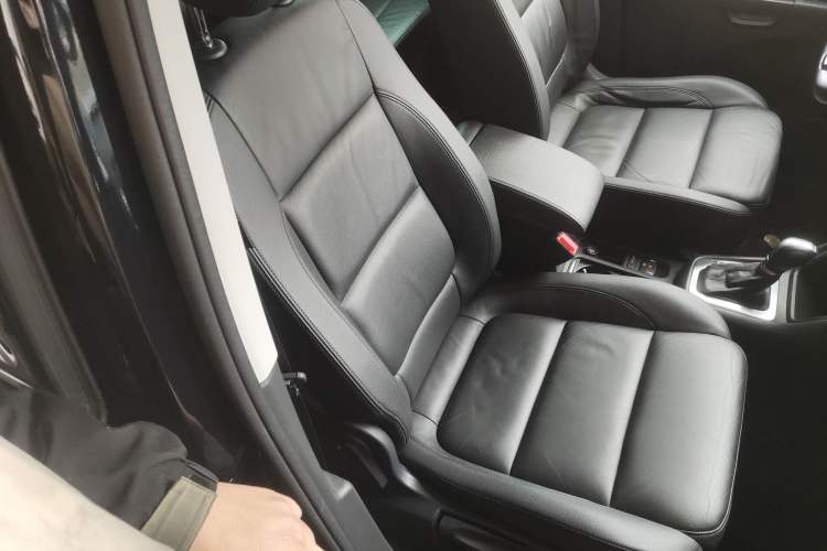 Used Volkswagen Sharan 2016 380TSI Luxury 7-Seater Right Front Seat