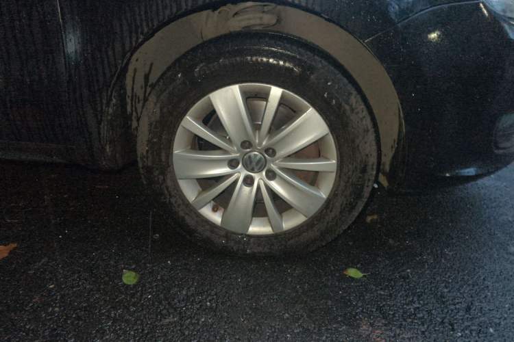 Used Volkswagen Sharan 2016 280TSI Enjoyment Model 7-Seater Right Front Wheel Hub