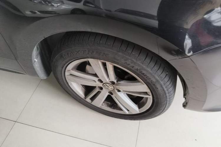 Used Volkswagen Sharan 2016 380TSI Comfort Edition 7-Seater Right Front Wheel Hub