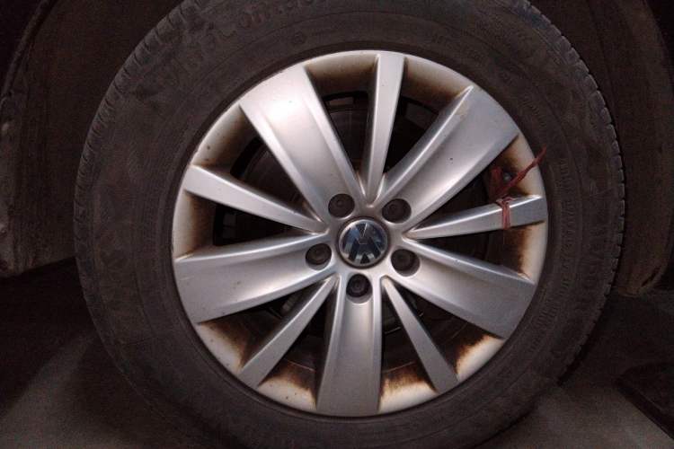 Used Volkswagen Sharan 2016 280TSI Enjoyment Model 7-Seater Right Front Wheel Hub
