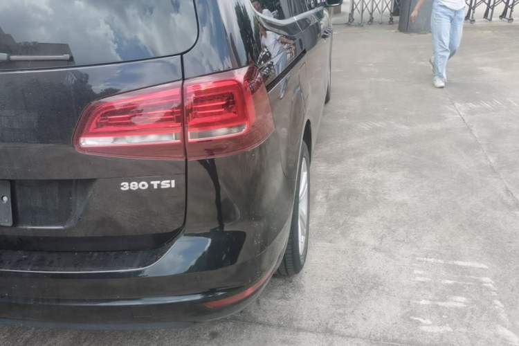 Used Volkswagen Sharan 2016 380TSI Comfort Edition 7-Seater Right Rear Taillight
