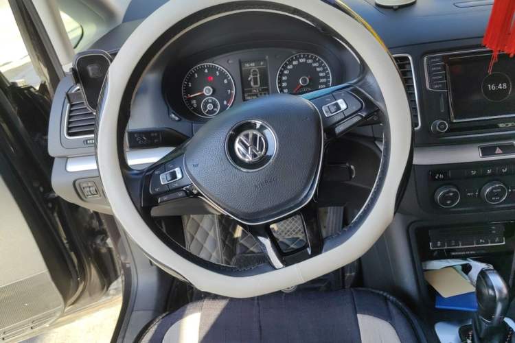 Used Volkswagen Sharan 2016 280TSI Enjoyment Model 7-Seater Steering Wheel