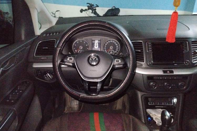 Used Volkswagen Sharan 2016 280TSI Enjoyment Model 7-Seater Steering Wheel