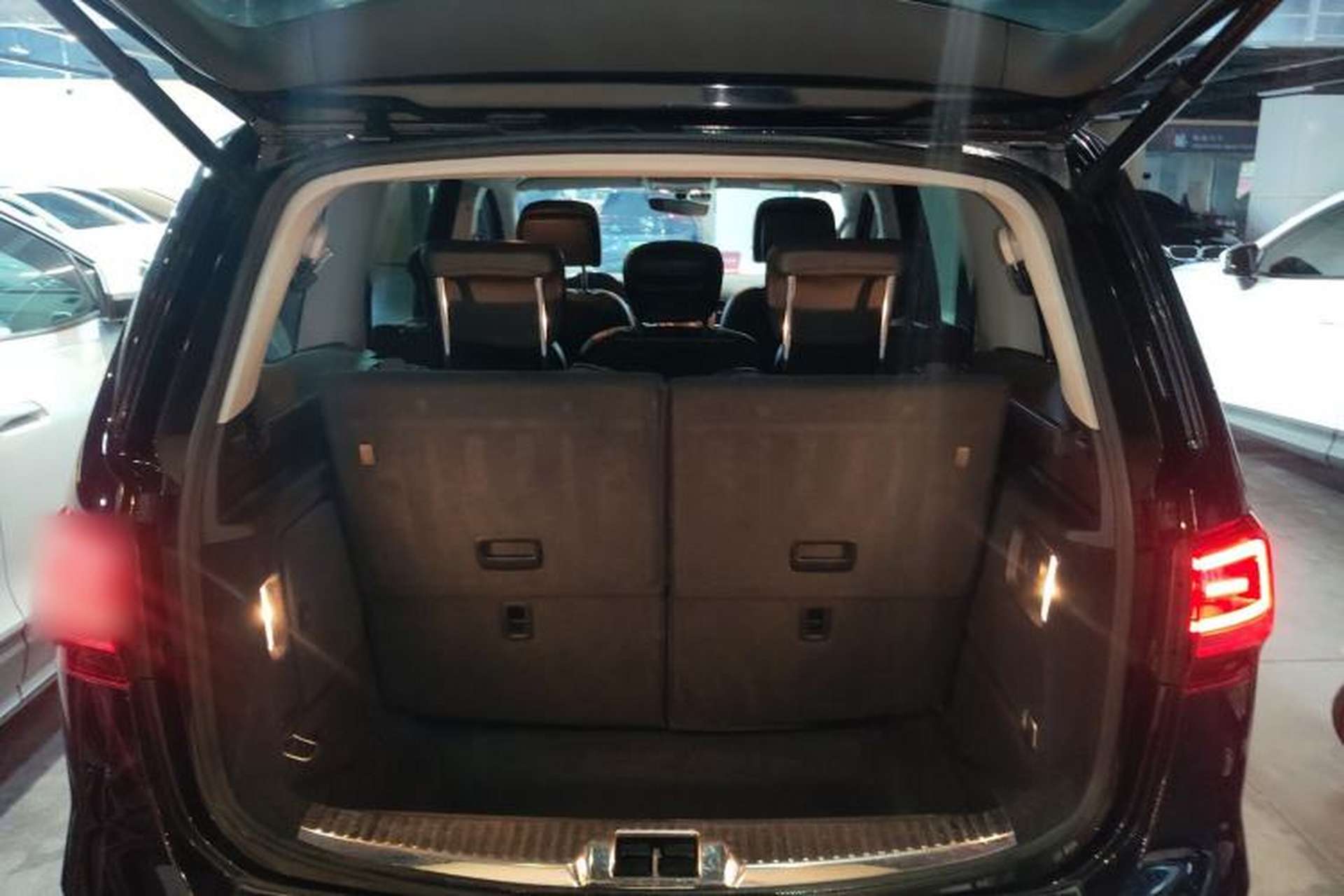 Used Volkswagen Sharan 2016 380TSI Comfort Edition 7-Seater Trunk