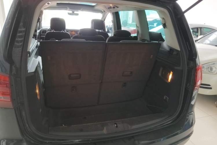 Used Volkswagen Sharan 2016 380TSI Comfort Edition 7-Seater Trunk