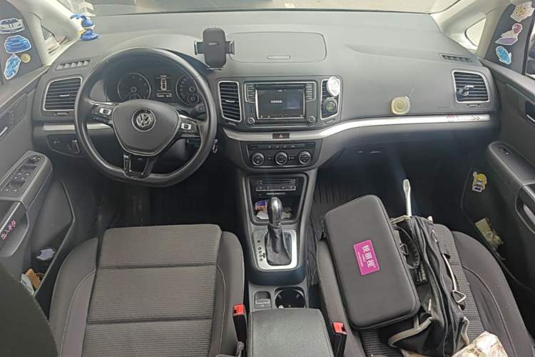 Used Volkswagen Sharan 2016 280TSI Enjoyment Model 7-Seater Center Console