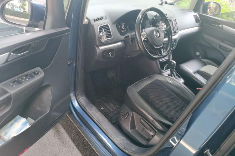Used Volkswagen Sharan 2016 380TSI Luxury 7-Seater Driver Seat