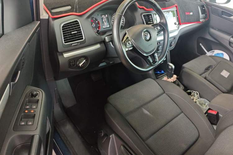 Used Volkswagen Sharan 2016 380TSI Clear Blue Limited Edition Driver Seat