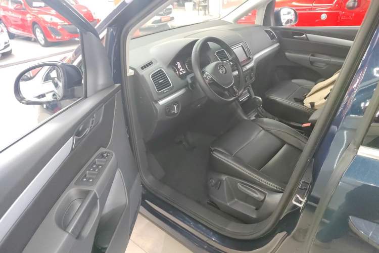 Used Volkswagen Sharan 2016 380TSI Comfort Edition 7-Seater Driver Seat